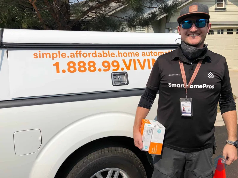 Vivint Smart Home Pro technician